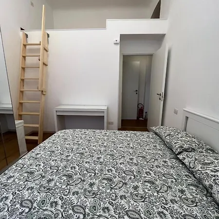 Lejlighed Modern In Dergano Milano